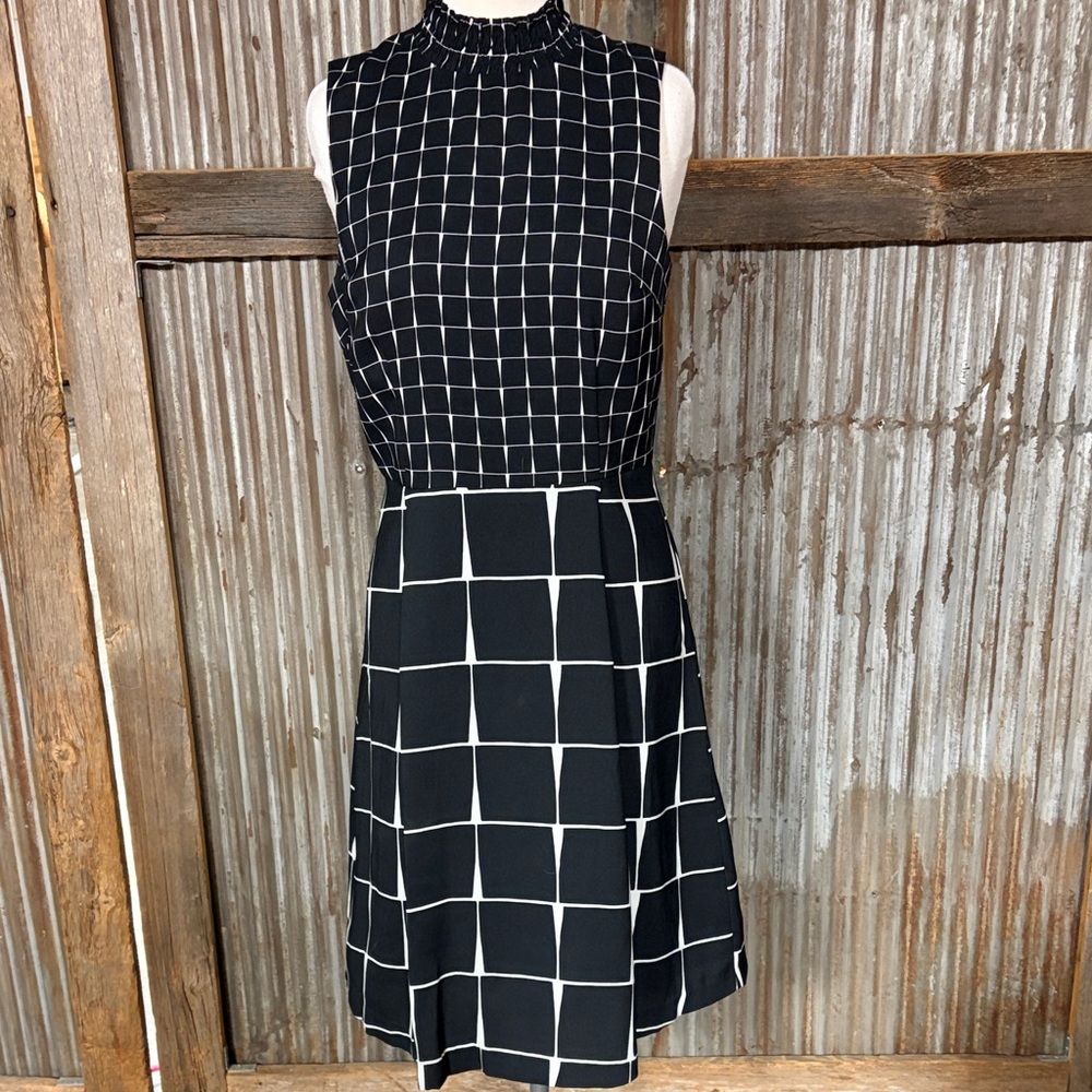 Who What Wear Black and White Grid Midi Dress